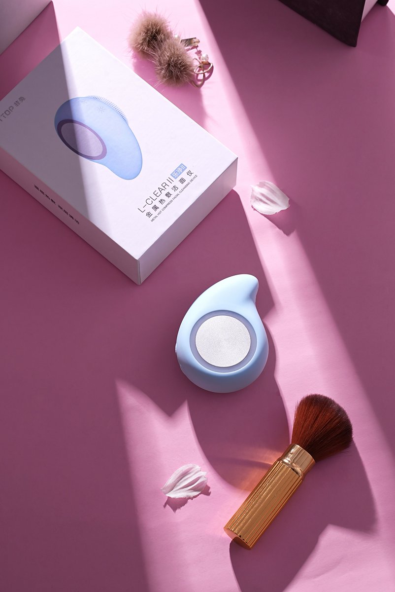 Fittopofficial_'s tweet photo. Use this facial cleansing brush to deep cleanse cosmetic dirt. It cleans our face's T-zone, oily skin, and skin cuticles with its silicone brush head, which has 3 level cleaning intensity. Meet your daily facial cleansing needs at home! #facialIcleanse #hotcompress #facialwash https://t.co/pitwy14Je2