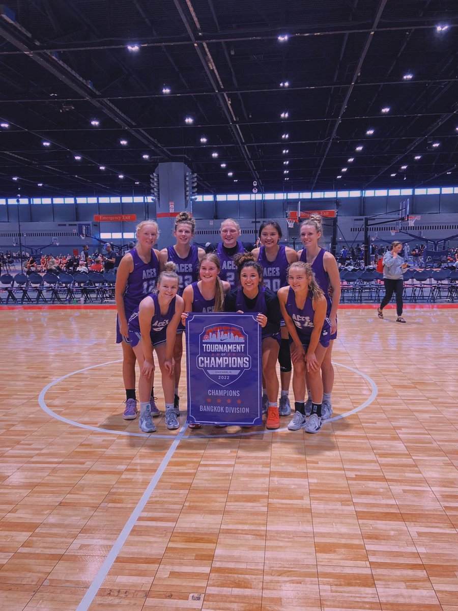 KatieWaukau's tweet photo. Champs again!! 6-0 in Chicago🔥🔥 A great week with these girls @PurpleAcesWI https://t.co/KLDMuqjH1M
