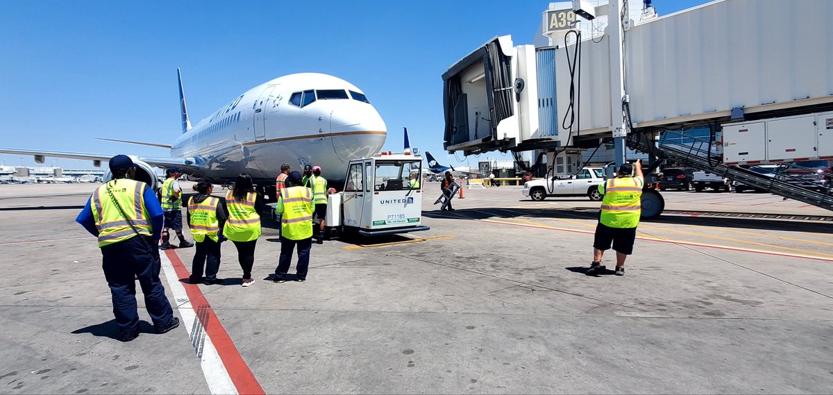 Standards Lead mentoring here in DEN! Learning the new RDL2.0 process to mentor all the new leads here on the ramp! Oh.. and also modeling their new Standards Lead vest! @kbbrown86united <a href="/chahin_hector/">UA HEC</a> <a href="/MikeHannaUAL/">Mike Hanna</a> <a href="/KevinSummerlin5/">Kevin Summerlin</a> <a href="/Catalinarioso/">Catalina Rios</a>