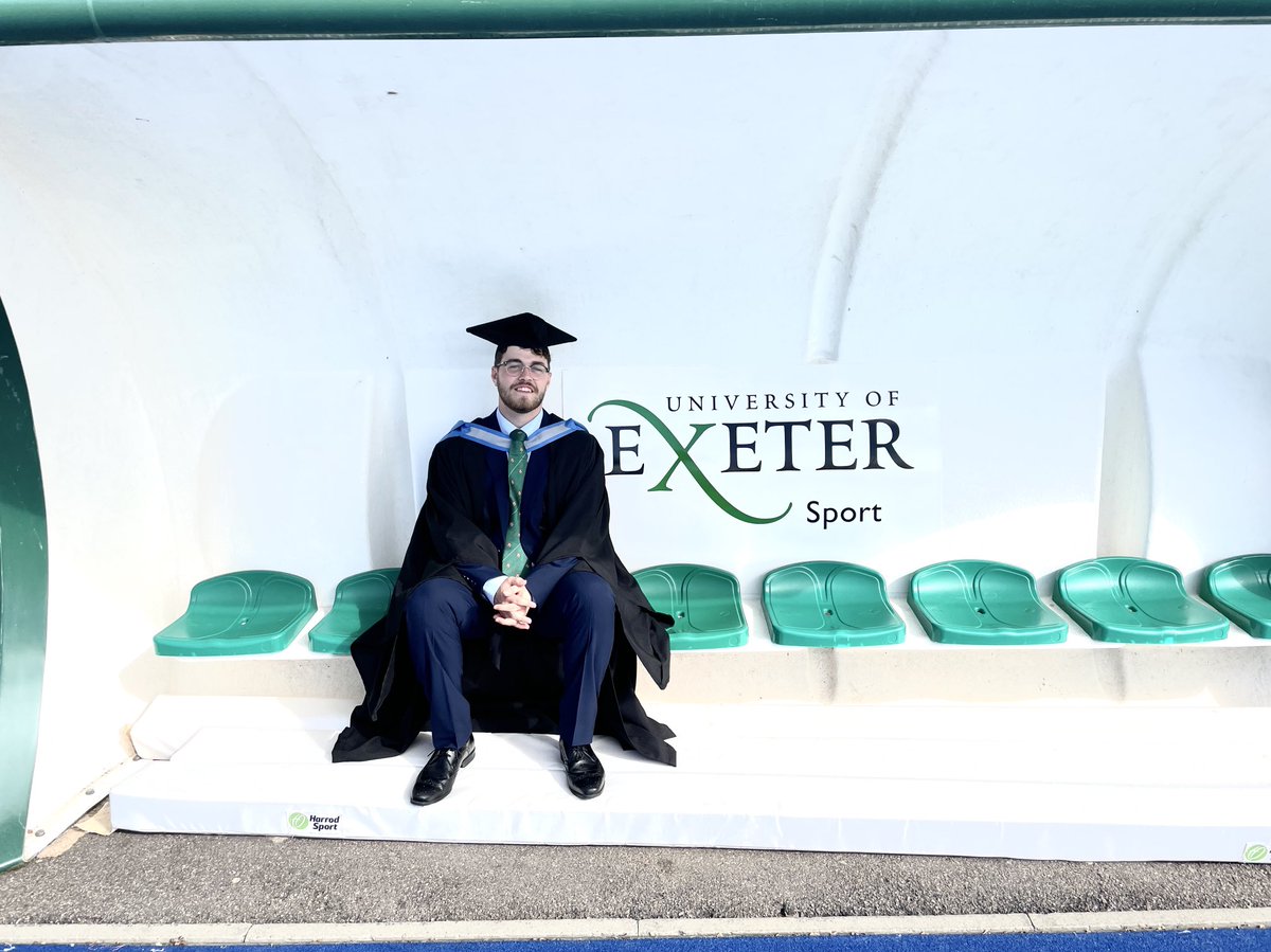 4lows's tweet photo. ⁦⁦@1Mlow⁩ Incredible 12 months overcoming injuries, broken cheekbone - captaining ⁦@ExeterUniHC⁩ to promotion to  ⁦@EnglandHockey⁩ Indoor Nat Prem,  retaining Outdoor Nat Prem status + leading goal scorer &amp; graduating ⁦@Y1Hockey⁩ ⁦@WimbledonHC⁩ https://t.co/fkoQWlKqPn
