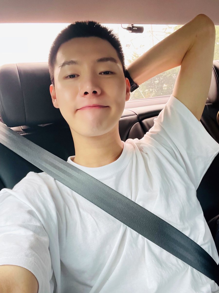 편지 주소 떴다...🥲 아기야...💕

경기도 연천군 청산면 사서함 106-16-3호 

10중대 훈련병 진용훈