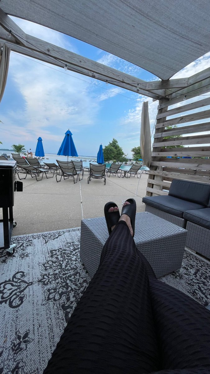 PoeticSoultry1's tweet photo. My view #chesapeakebay #AtlanticOceanview #summerretreat 🌊 https://t.co/4T58sodRou