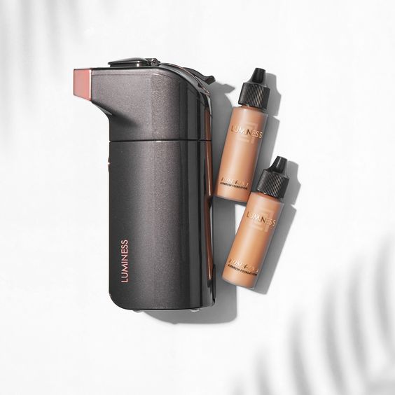 From quick touch-ups to total transformations, our Breeze Airbrush System delivers micro-fine mist for a flawless finish and superior blendability anywhere you go!😍 #airbrush #airbrushmakeup #airbrushsystem #airbrushfoundation #flawlesscoverage #makeup  #luminess #foundation