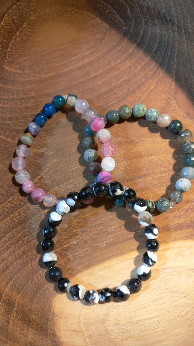 Gelang gelang batu cantik siapa minat .....