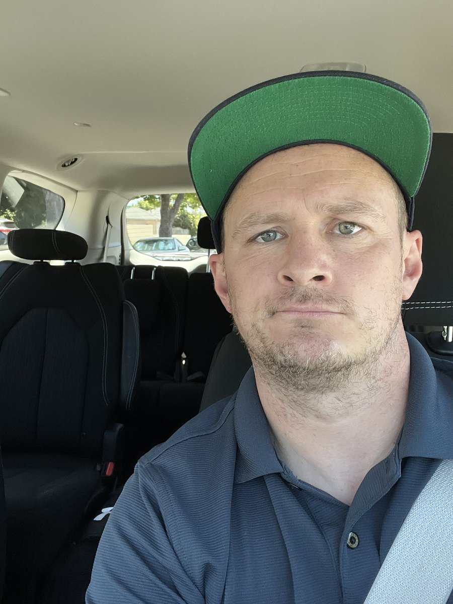AdoptAGymKM's tweet photo. You know the world is a different place when you rent a car “dealer’s choice” & they give you a minivan and tell you that for $70 more, you can get a compact. 🤦♂️ @EPEWCP #WelcomeToCali https://t.co/vdtxAoX4Jo