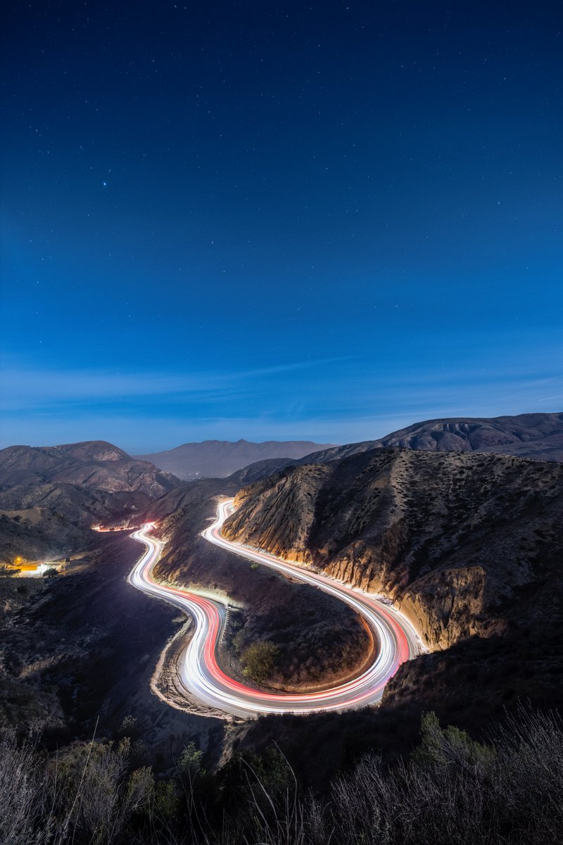 Hairpin turns 🏎💨
.
.
.
#grimescanyon #lighttrails #lightrailsphotography #longexposure #la_shooters #mysecretla #nightphotography #instaworthyla #losangelesphotographer #landscapelovers #californialove #californiaadventure #californiaphotographer #nightshooters #landscapelovers