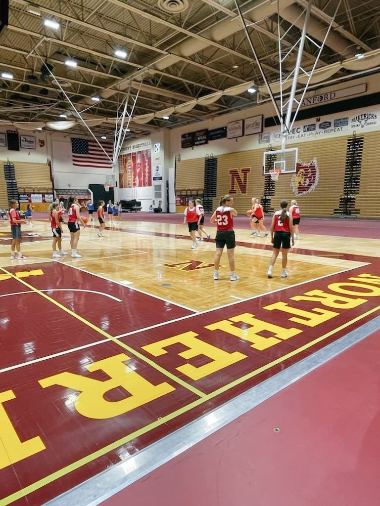 TrinityTitanGBB's tweet photo. The 2022-23 Titans just completed a fun and rewarding team camp hosted by @nsuwolves_wbb. We learned, we worked hard, and we got better. #200dash #newmeaningofcoffeerun #theprocess https://t.co/rQsh1mVpTh
