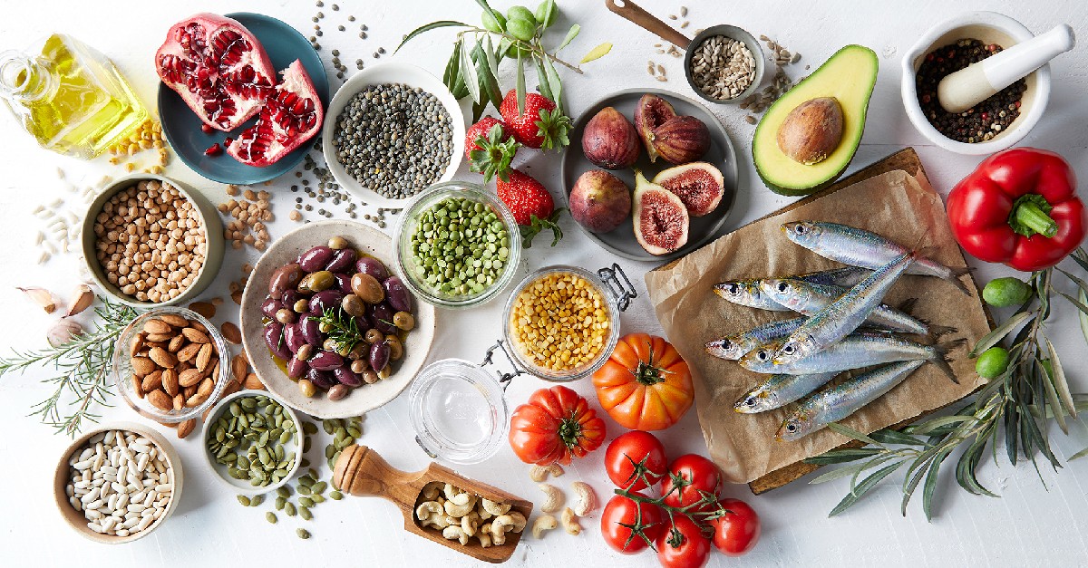 This #NationalDiabetesWeek, take a look at the evidence to support the extra virgin olive oil-rich Mediterranean diet as an effective dietary pattern in the prevention and management of Type 2 Diabetes (T2DM) 🙌

Click the link to learn more: bit.ly/OWI-EVOOAndTyp…
