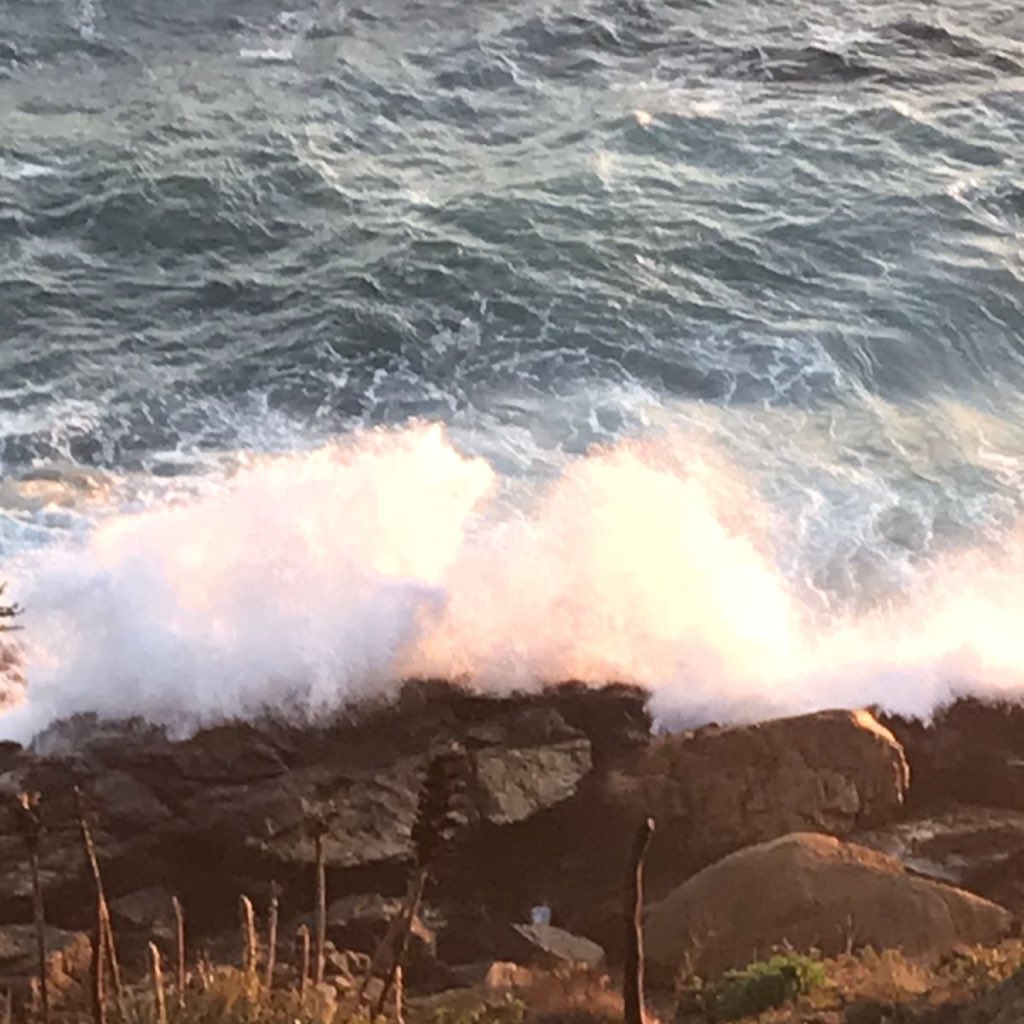 Cp_Quintero's tweet photo. El @MetArmada_Valp emitió Aviso #MalTiempo Marítimo entre #LenguaDeVaca hasta #Pichilemu desde el miércoles 13 a las 12:00 hasta el jueves #14dejulio a las 00:00 hrs
Incremento en la intensidad del viento hasta 72 km/hr en área oceánica afectará el borde costero.
#RespetaElMar https://t.co/n2xQtbB9Em