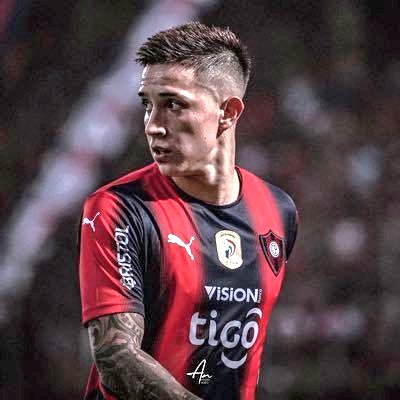 BrunoPont's tweet photo. Atención: Avanzadas negociaciones para que Alan Rodríguez sea transferido al Anderlecht de Bélgica. Llegó la oferta formal al club y la están analizando, existen otras opciones.

Vía @FigueJuanma. #730AM #CardinalDeportivo https://t.co/rAmWCBNmhp