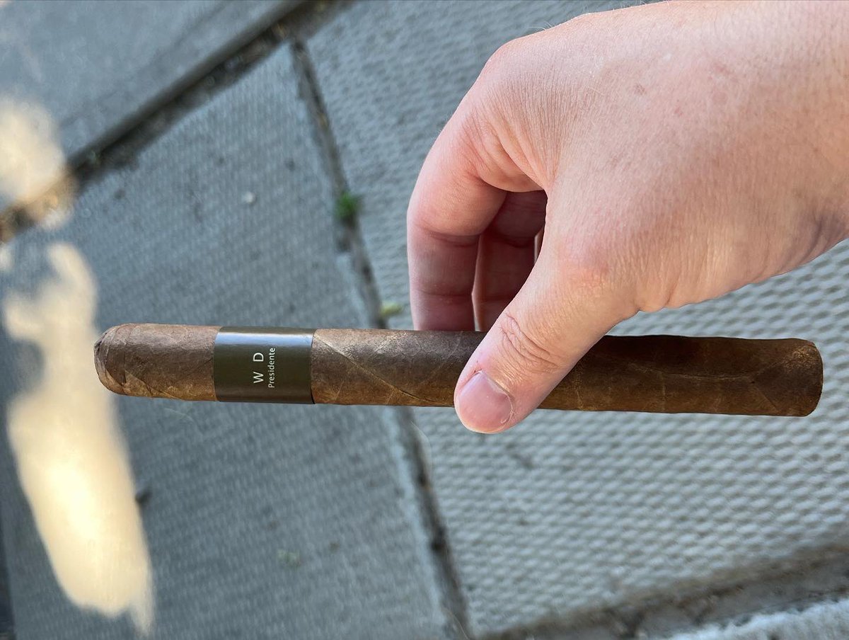 W &amp; D Presidente #cigar
Wrapper - Sumatra
Binder - Mexico
Filler - Mexico/Dominican Rep.