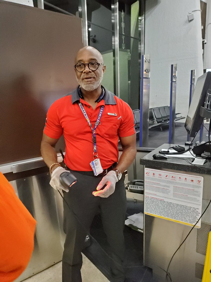 SuggaRose's tweet photo. Worst @SouthwestAir experience EVER!
Flying out of DCA...
The adults were A56 & A57 Boarding Zone. The kids (7, 9 and 11) were B4, B5 & B14. While at the very end of the A30-60 & Front of B 1-30 Boarding Elijah refused to allow us to board! #TiredMommy #PissPoorCustomerService https://t.co/E6suY9TGOa