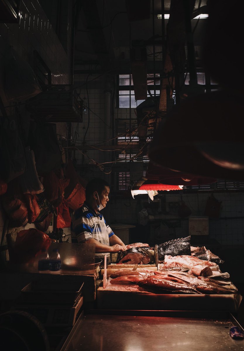 DanielY1119's tweet photo. @1Minanse I have a new collection called "The Last Day of The Old Red Market", here is the link and some works:

https://t.co/DTQ4a3s93s https://t.co/7KVxOj5MF0