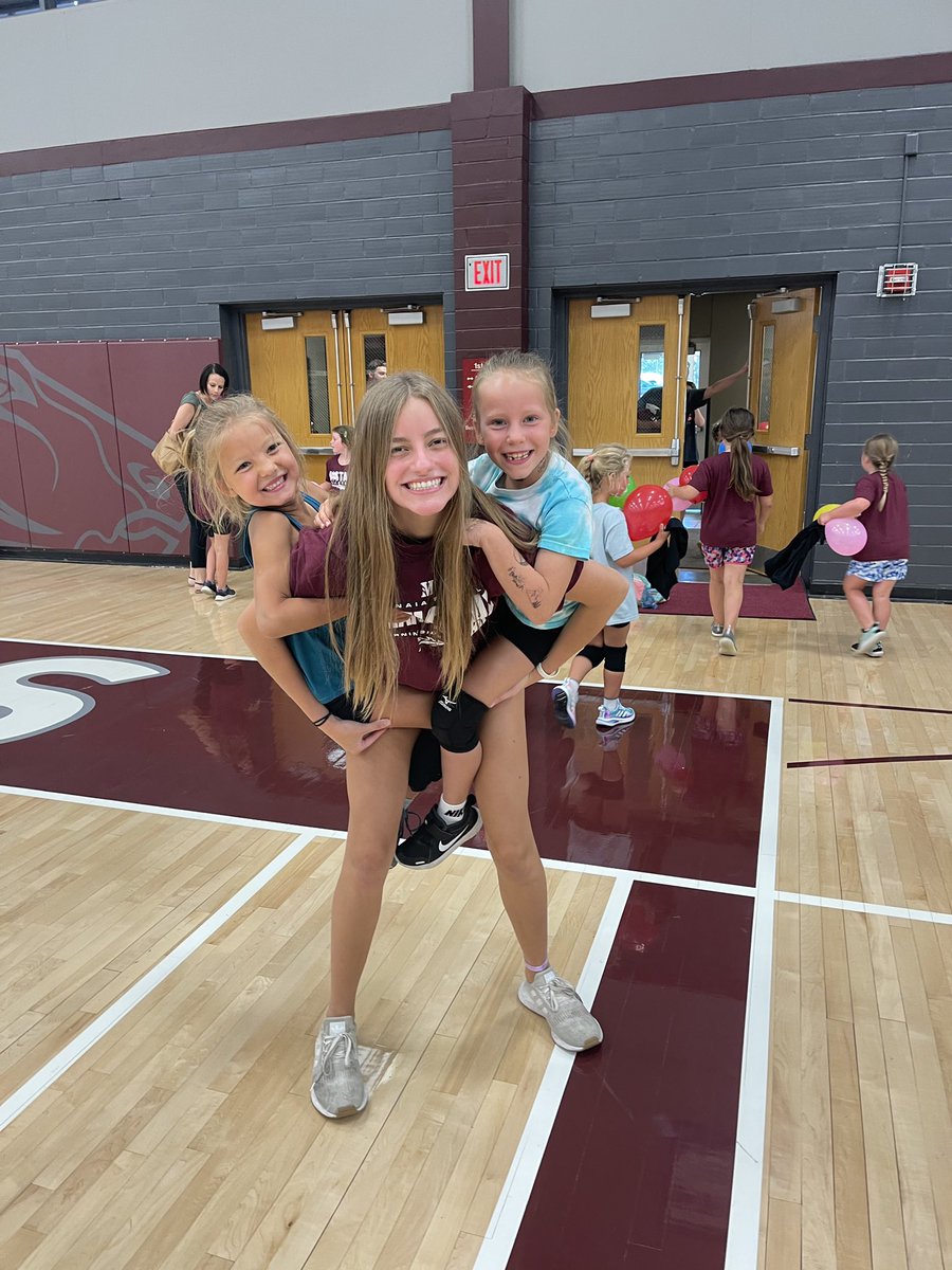 msidewvb's tweet photo. Had a blast with the littles tonight! Always keeping us coaches on our toes with their excitement and willingness to learn! #MustangVolleyball #SummerCamps https://t.co/vpsxER9pES