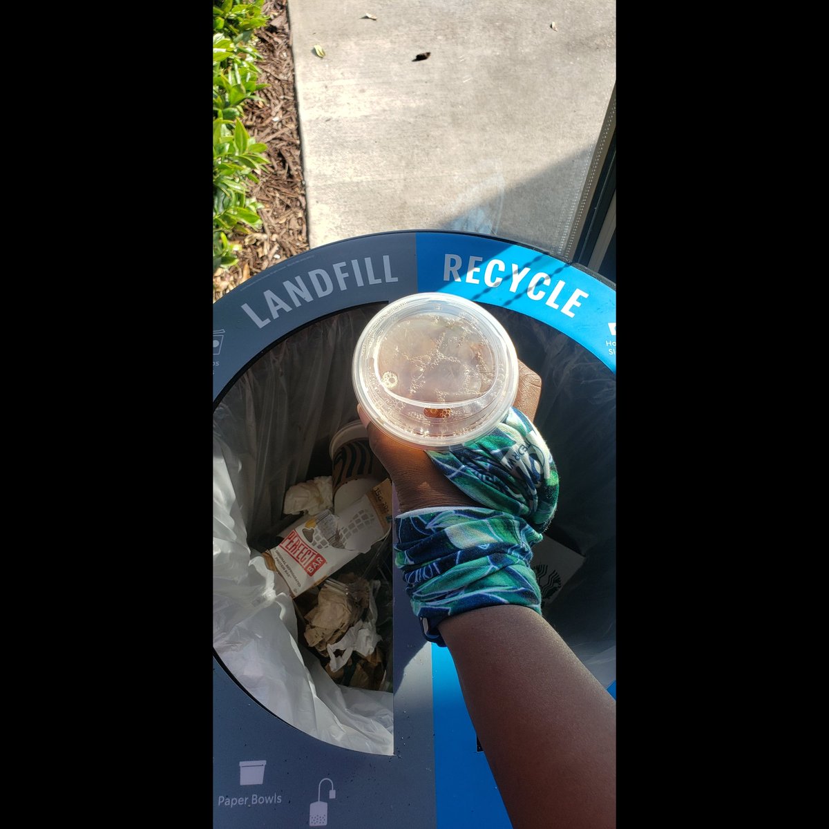 nacole99's tweet photo. The first @UrbanBourbonHM training run is done.πββοΈ It was followed by fun times at Starbucks with my POW #buff_usa. The location now offers recycling β»οΈ. One step closer to race day. #bibchat #runchat #leagueofgarmin #ultimabr #domorenowbr #buffusa https://t.co/FKKdfwjZsI