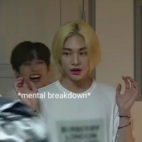 LIN0ISCUT3's tweet image. acabo de hacer el test de mbti y hace mil años que soy infp y resulta que AHORA SOY INFJ estoy asi