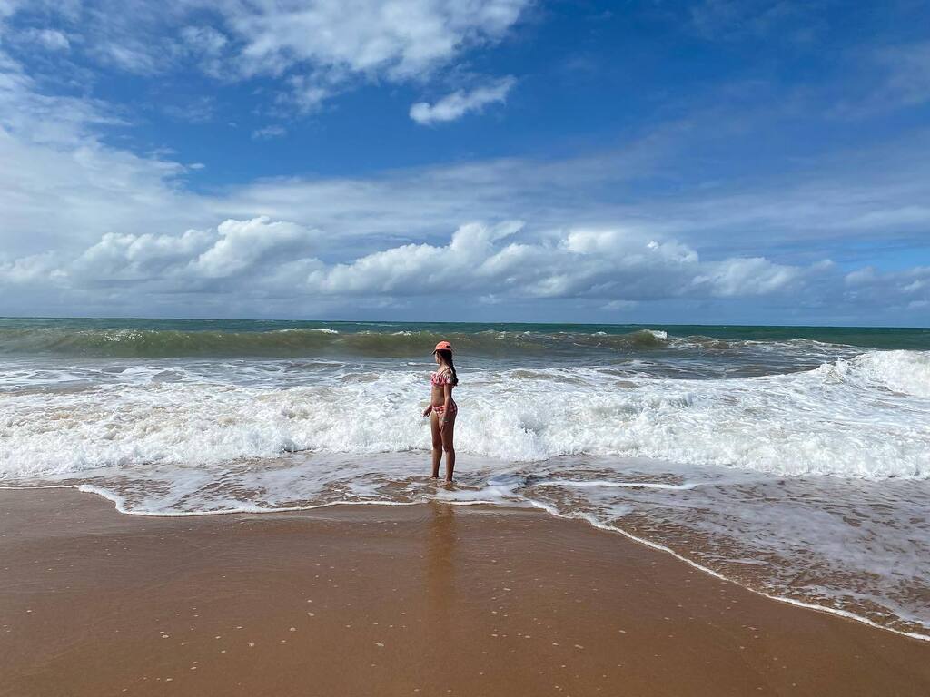 ml_vanessa's tweet photo. Vacation love ❤️ mode one 😍#nofilter https://t.co/keNc228AKU https://t.co/mIZOTCes21