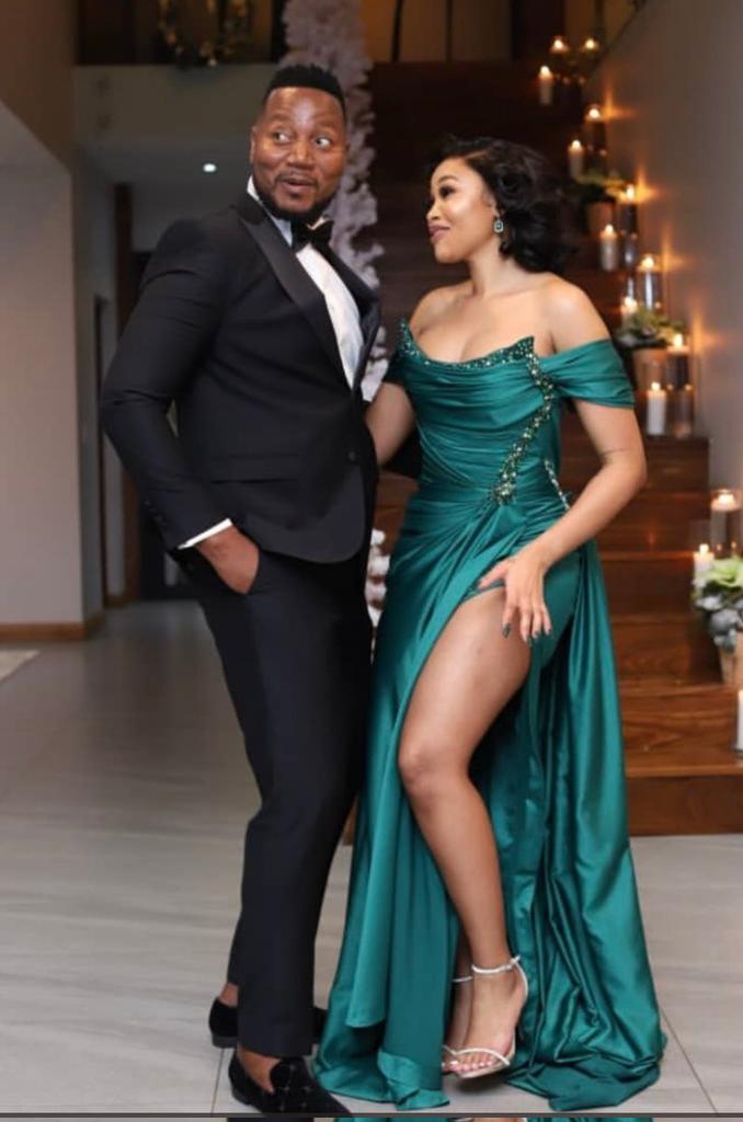 Be sure to tune into #abaledata at 11:05am with <a href="/kundaiCan/">Kundai Shamuyarira</a> &amp; <a href="/Donna15N/">DONNA N.</a> as they discuss  trending topics on the Socials.

Featured stories include:

 Dj #Tira looses passport in #Zimbabwe.

#Malume

Tererai arrested for alcohol cosumption.

#leekhuzwayo 

#Beyondthesky
#Esabantu