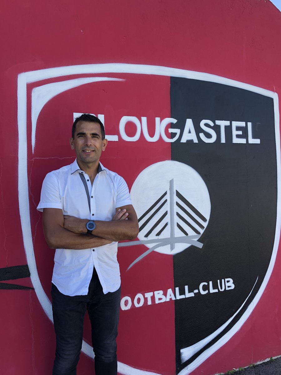 plougastelfc's tweet photo. Un nouvel entraineur pour la Régional 1 !⚽️
Jean-Noël Nonnotte remplace Tanguy Chalm et sera chargé de mener la R1 la saison prochaine au Plougastel FC ! 💪
#FORZAPFC 🖤❤️ https://t.co/dZPXhQBAZM