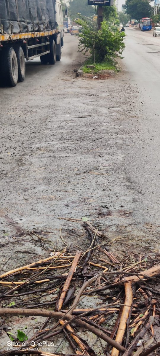 dheeraj_AEE's tweet photo. @jeeth1981 @rajakesari99 @MC_Nizampet @KNGR_Office @NEELAGOPALREDDY @swachhnizampet @KCRAcolony @bachupally @Citizen_TS @citizen_traffic @vinay_vangala @sure23 @swachhhyd @hyderabad_zone @HydWatch @airnews_hyd @CYBTRAFFIC @JtCPTrfHyd @Collector_MDL @cdmatelangana @HUMTA_hmdagov @TSMAUDOnline @HakkuInitiative @Rachakonda_tfc @KTRTRS @MinisterKTR Dear citizen your problem is resolved https://t.co/C0ejtANTbM