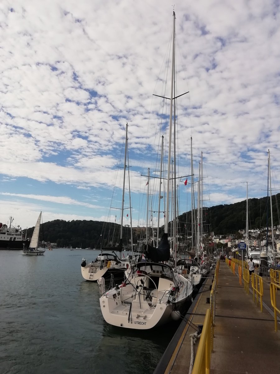 @discoverdart 

#Dartmouth #SouthDevon 🇬🇧

#Weathercloud 

Morning Sailing ⛵ today

#Wednesdayvibe 🙂