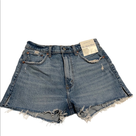 Seek_Find_Save's tweet photo. So good I had to share! Check out all the items I'm loving on @Poshmarkapp #poshmark #fashion #style #shopmycloset #katespade #abercrombiefitch #princesspolly: https://t.co/Hv0QehBzz5 https://t.co/5kokMX4iZ0