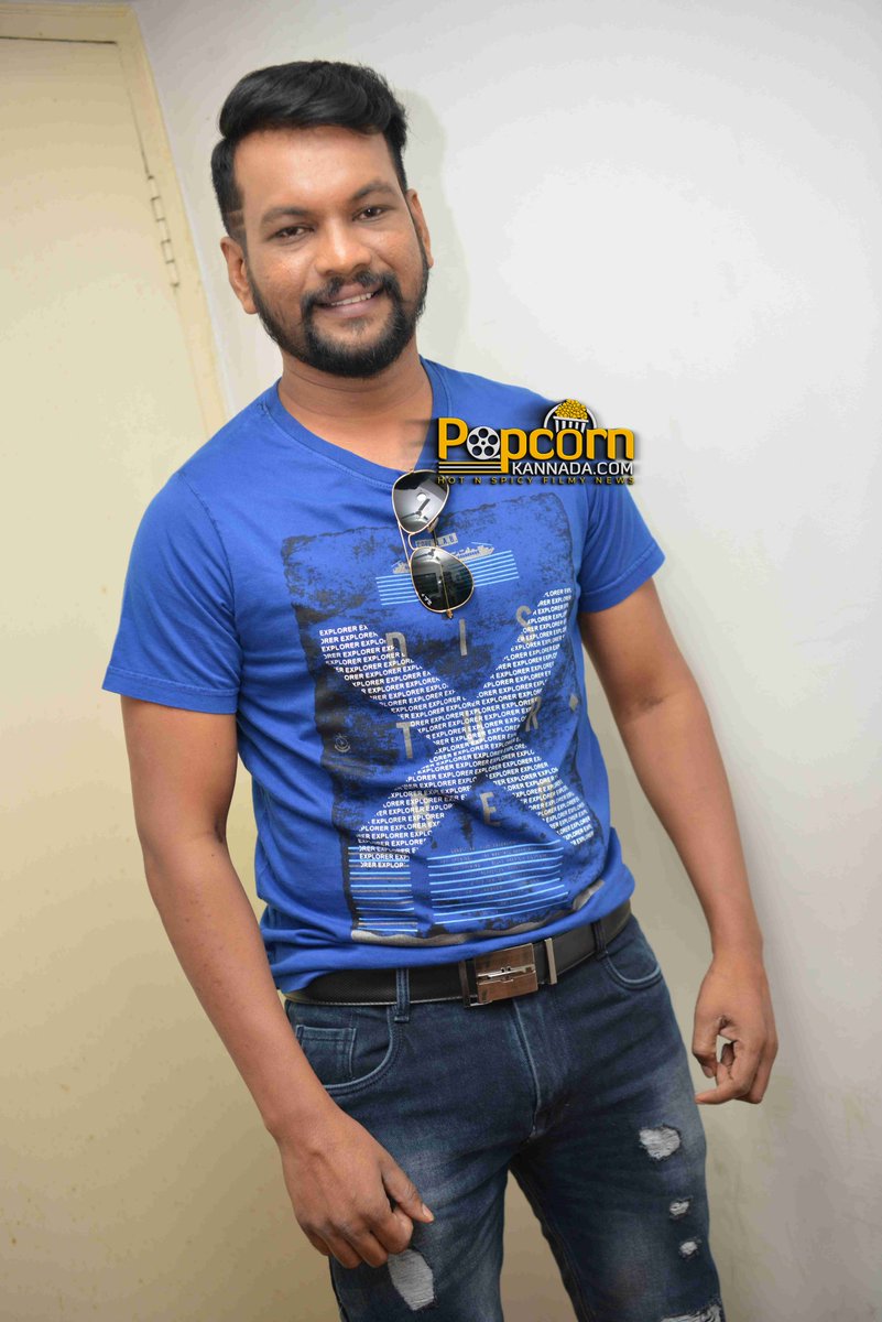 PopcornKannada's tweet photo. #TajMahal2 Press meet photos - 1
#DEVARAJKUMAR #SRIGANGAMBIKEENTERPRISES #SAMRUDDHISHUKLA #VIKRAMSELVA #MANVARSHINAVALAGUND #CHANDRUBANDE #KANNADAMOVIE #SANDALWOOD #POPCORNKANNADA https://t.co/zjlloXJJtB