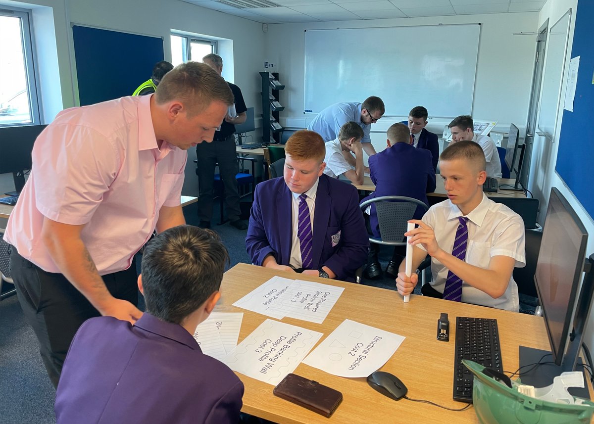 MTE was proud to be part of Make UK’s first #NationalManufacturingDay last week! We welcomed students from Unity City Academy who took part in a series of events including a factory tour, welding demonstrations, and engineering activities.