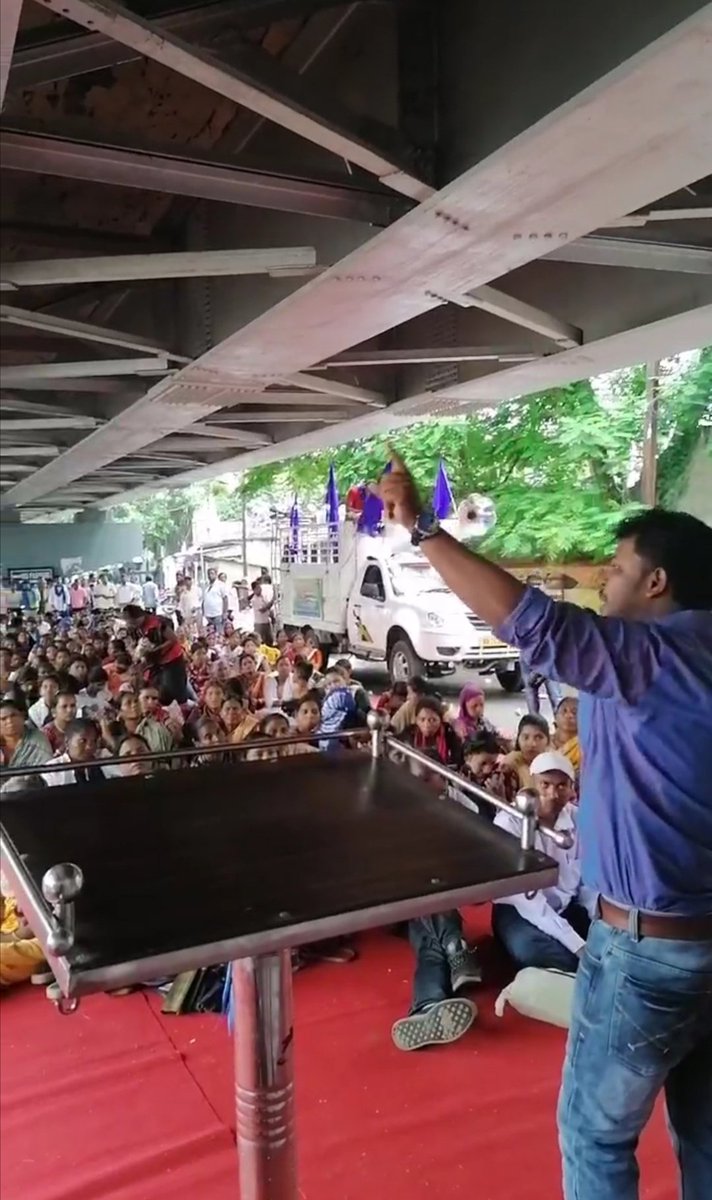 anilkumarmalli6's tweet photo. #StopEvacuatingGhunghutiBasti
It is appealing to @CMO_Odisha
@Naveen_Odisha @MoSarkar5T save the lives n livelihood of poor STSCOBC peoples of @DmSambalpur dist.
It's very shameful,evacuating them in rainy season here without any rehabilitation.
Pl consider on it
@GovernorOdisha https://t.co/aSOgfyygCW