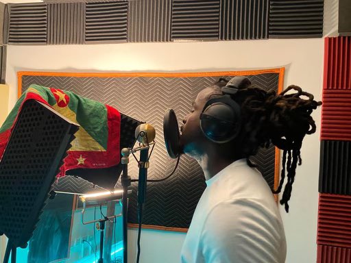 Workin on somethin’ 🔥

Who’s ready for some new tunes?