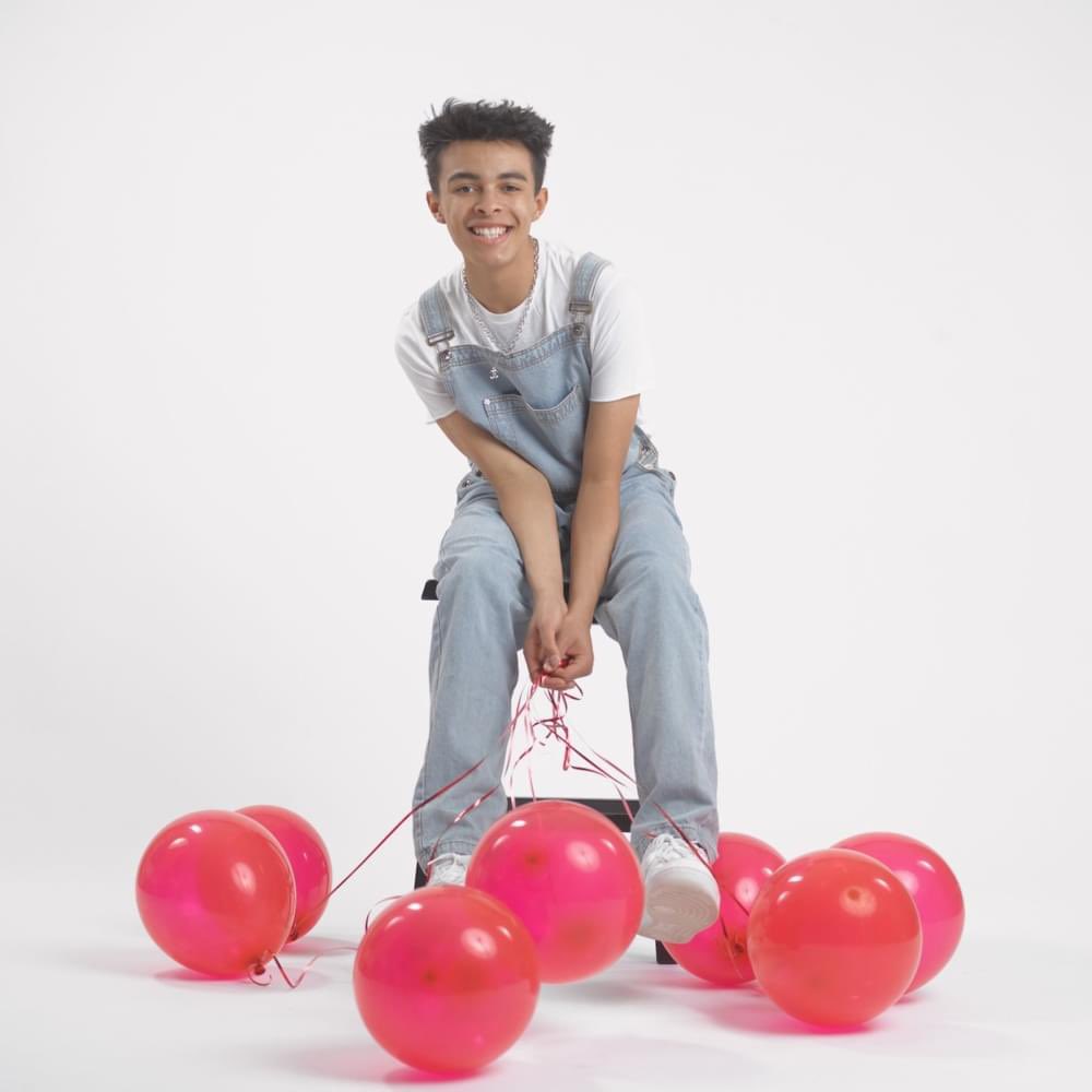 IsaacDunbar's tweet photo. can’t believe it’s the 3rd birthday to my first ep “balloons don’t float here”❤️ 🎈i look like a child in this .😭 but this record still holds some of my favorite songs i’ve made
thank you to those who have been tuning in since the beginning ✈️ https://t.co/PcgJy1VOKL