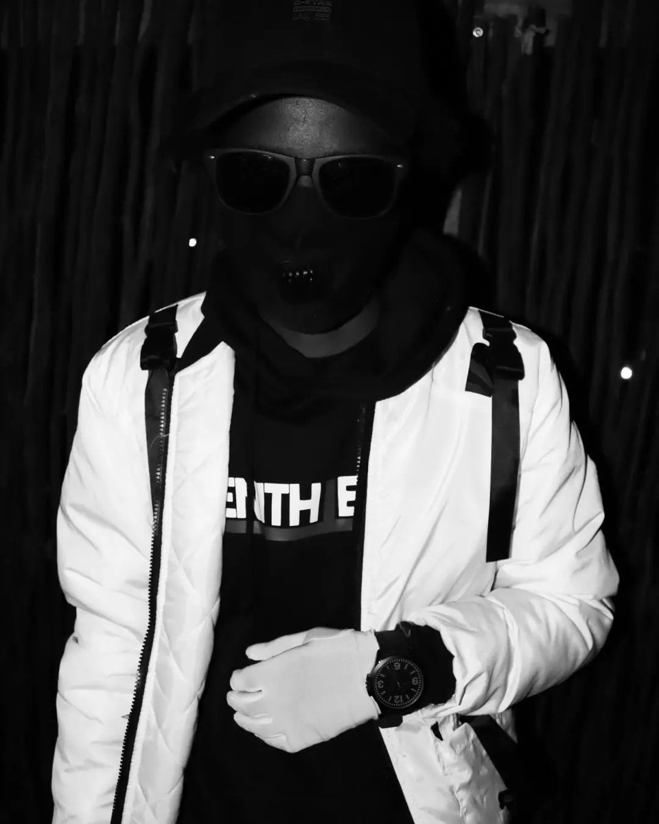 Zenithlevelbaby's tweet photo. @LehumoLetageng 👽 https://t.co/0orkmNaIRv