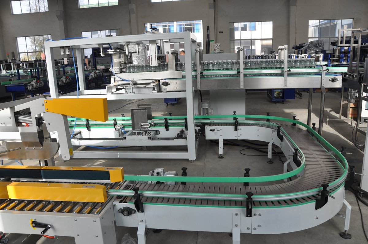 aqua_bottling's tweet photo. #CartonPacker is another packing practice in the #bottledwater daily production. It will pack bottled water into cartons with 24/36bottles per carton. The carton packer integrates carton open, carton packing, and carton sealing. It is widely used in bottled #water#fillinglines. https://t.co/Mjpo3dqcrx