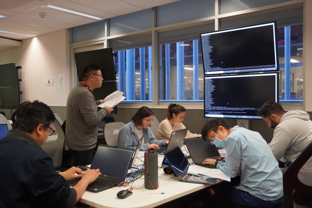 MarshallC_UWA's tweet photo. We are excited to see our second semester #Microblitz Interns attend their first Bioinformatic training with Dr Alfred Chin Yen Tay and PhD candidate Kan YU.
For more information about the #Microblitz #internship program: https://t.co/4HLSqzIFWy https://t.co/4O3F6mANNB