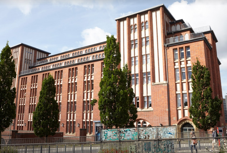studydestiny's tweet photo. [Germany]Goethe Institut Hamburg

- 60 years' experience in teaching German as a foreign language
- To meet the needs of students, Goethe Institut offers a variety of courses.

For more information
https://t.co/RHkoTjTpTo https://t.co/NJbdjp58t4