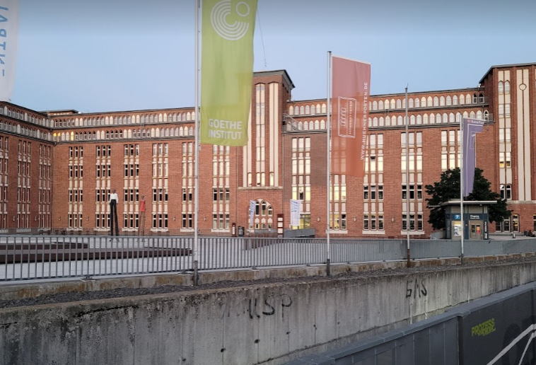 studydestiny's tweet photo. [Germany]Goethe Institut Hamburg

- 60 years' experience in teaching German as a foreign language
- To meet the needs of students, Goethe Institut offers a variety of courses.

For more information
https://t.co/RHkoTjTpTo https://t.co/NJbdjp58t4