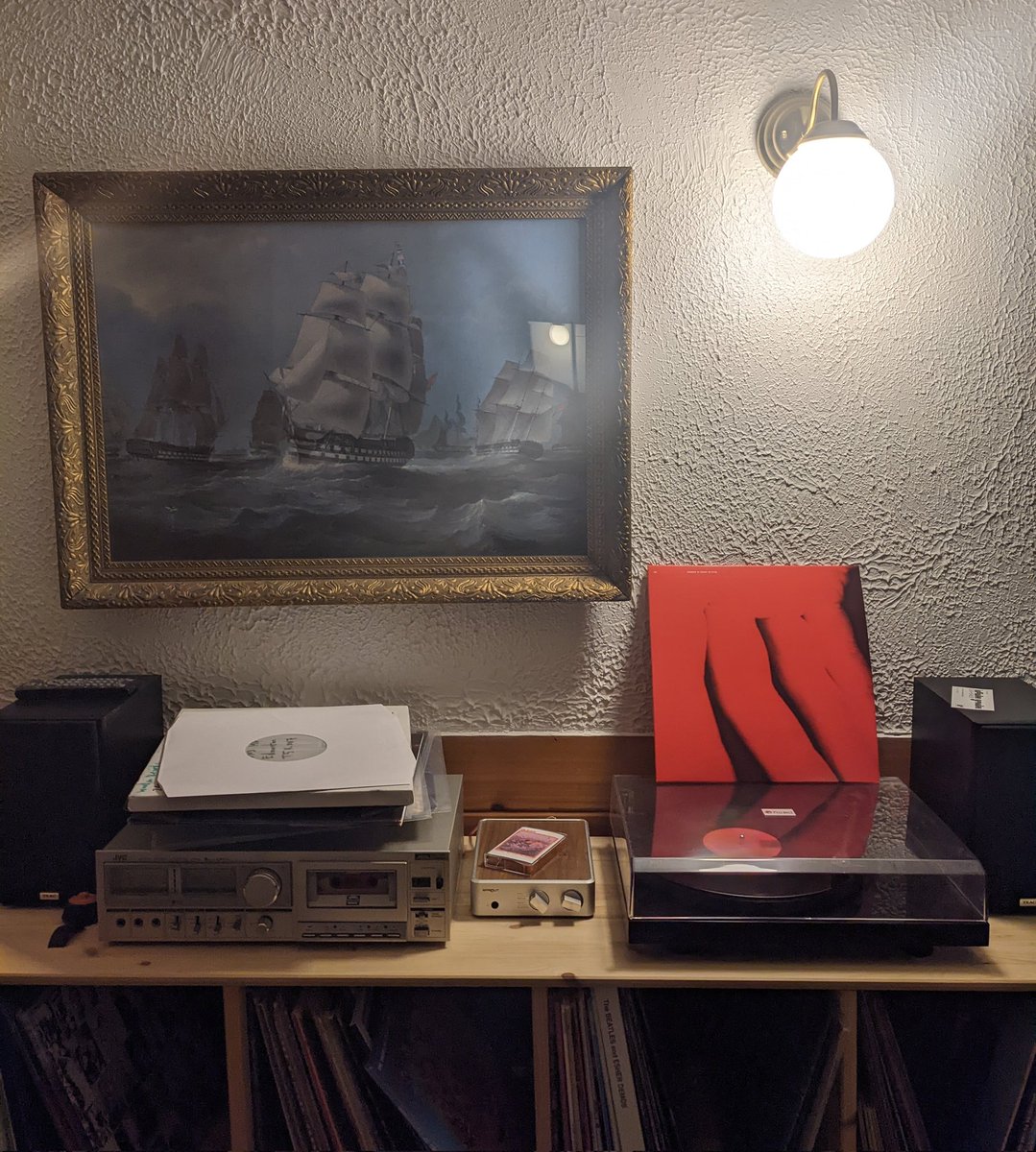 brianfauteux's tweet image. catching up with some music via snail mail that has arrived over the last little while, namely this new one from DD, @dr_dmadden. It's so good (congrats!).