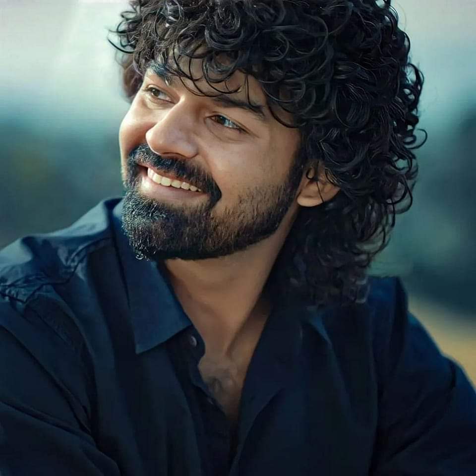 • Happy Birthday Prince 👑

#HappyBirthdayPranavMohanlal | @impranavlal