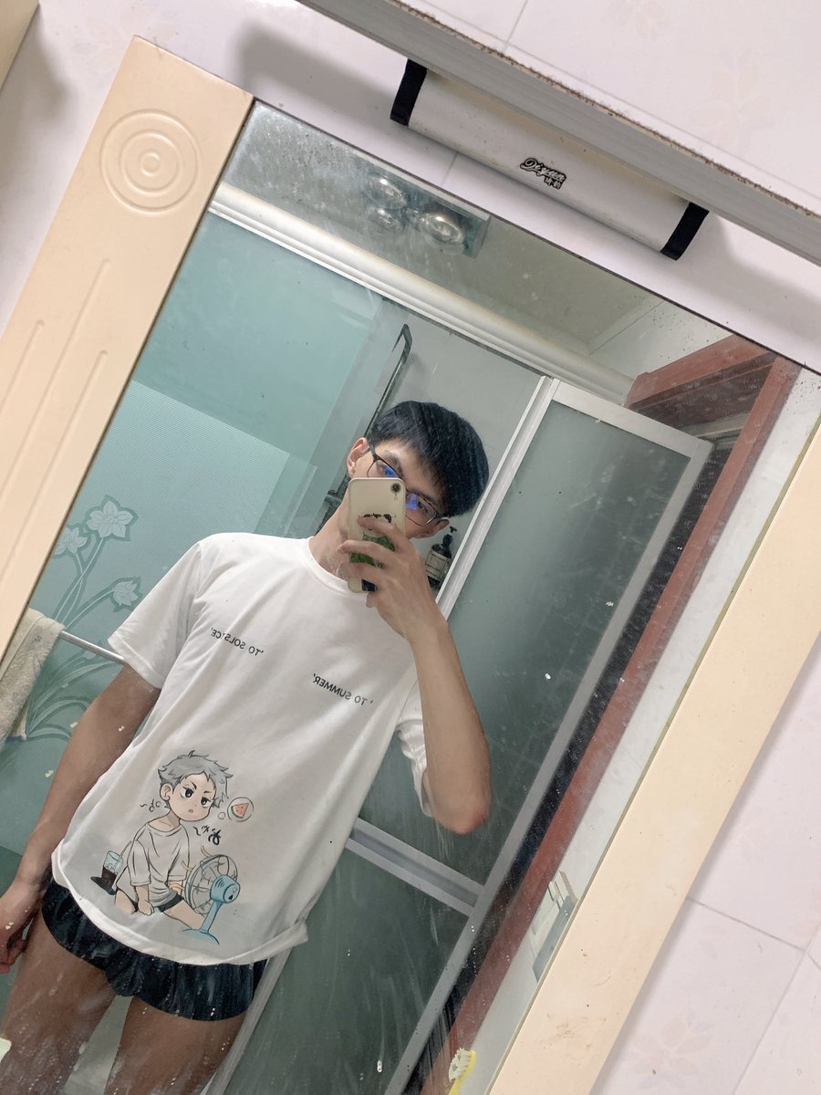 chengmo185's tweet photo. 这个腿多少有点无毛 https://t.co/kLXxANg8z4