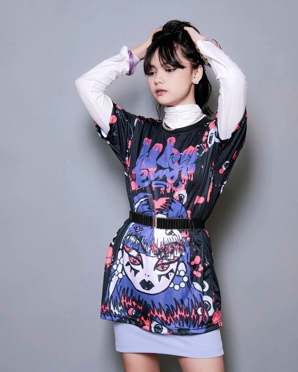 Violet_ocampo's tweet photo. I’m ecstatic @cristinejan_ got to wear the VILLAIN shirt from @ube_kendi 🦹‍♀️ on her recent photoshoot!!! I am so proud and happy for you! Know that all the work you did is not in vain. Ate V is always here to listen. 💜 I love you and see you soon! ✨ https://t.co/64erHfUiXU