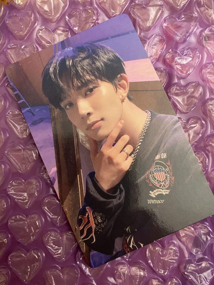 heekooklover's tweet photo. hee is finally home π«’β€οΈ heβs so pogi!! ty @xesh03 for offering my prio pc and for packing it well π«ΆπΌ
#xesh_feedbacks https://t.co/tGMP0wO9qL