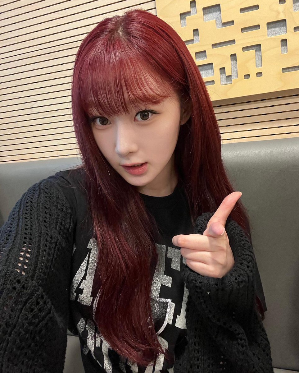 Gyeourung's tweet photo. ラジオ番組があるとaespaちゃんのセルカが増えて最高なんだよな！可愛すぎる🫶🏻 https://t.co/yXzZbcCBWv