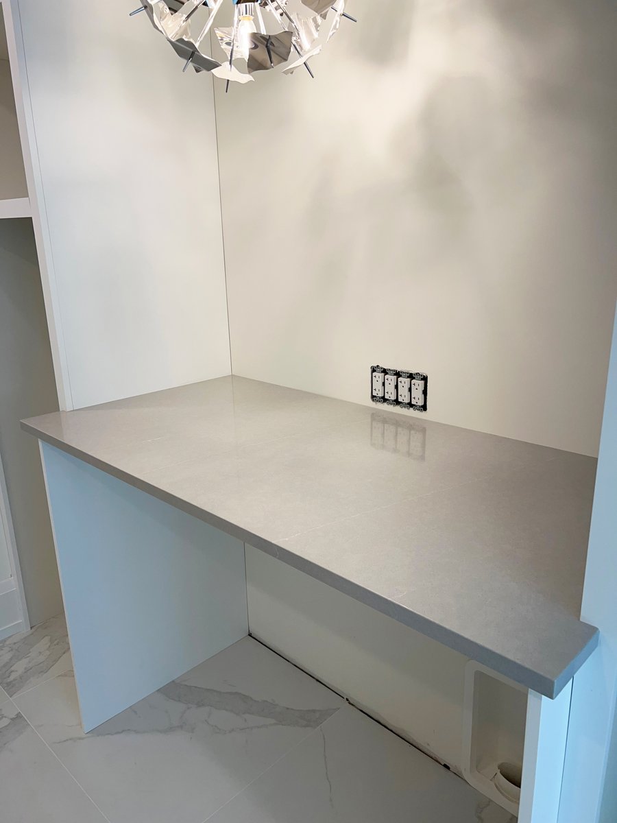 CocoTile's tweet image. Silestone Calacatta Gold Quartz Pantry Countertop #cocotile