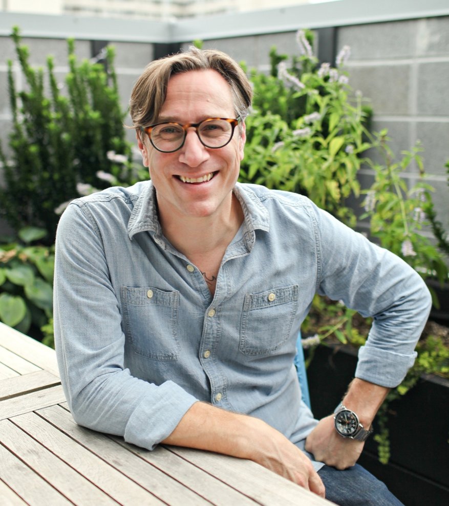 ukhealthradio's tweet photo. The #NaturalHealth & #Sobriety Show with @janeyleegrace on @ukhealthradio - Janey chats to Derek Brown @ideasimprove #author of #MindfulMixology on great cocktails without the alcohol.
👉🏼 🎧https://t.co/0v9b5RylgZ #LessIsYes #OrderItSpiritless 🥃 #alcoholfree #nonalcoholicdrinks https://t.co/aEfRdmlSfi