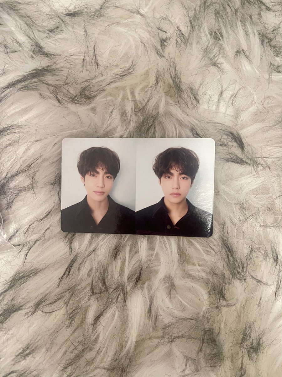 lfsoojin's tweet photo. 🛒 wts lfb ph

onhand!
taehyung pc ly tear R - ₱600
jimin tiny tan notebook from bts pop-up store - ₱600 (negotiable!)

take both for ₱1100 
rfs need funds for #YUGYEOMLIVEINMANILA 

reply mine / dm to claim https://t.co/LHoVa1drxU