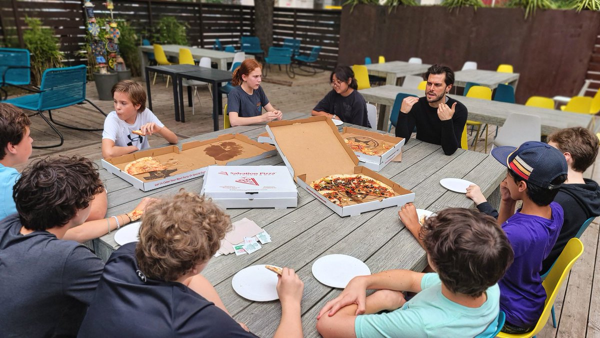 Alphaschool's tweet photo. It's often said that food is a great transporter; The easiest way to take your students to 19th century Italy is to bring it to them with an authentic pizza party that samples pies from various regions!
#loveschool #pizzaparty #historiccaloric #educatedifferently https://t.co/ORJuMClj6d