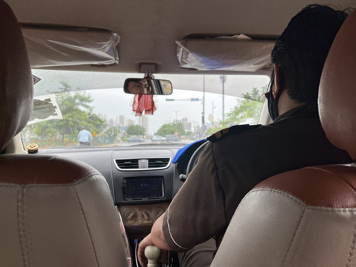 How many more days to make a traffic signal work? Is building the infra enough or someone has the responsibility to maintain it? Such is the road facility provided to high-tax paying citizens of Gurugram! <a href="/TrafficGGM/">Gurugram Traffic Police</a> <a href="/MunCorpGurugram/">MCG</a> <a href="/mlkhattar/">Manohar Lal</a> <a href="/TOIIndiaNews/">TOI India</a> <a href="/IGtraffic_hry/">ADGP Traffic Haryana</a>