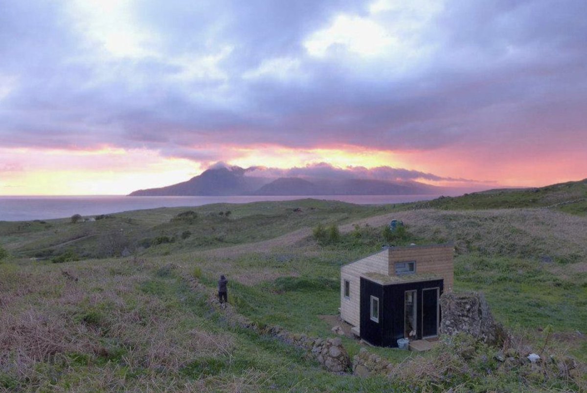 Eigg Time tweet media