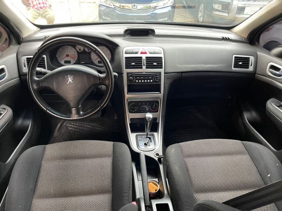 Automall_ng's tweet photo. SALLAH BONANZA🤩👌
Condition: Super clean✅ 💯
Nigerian used
Extremely Clean Peugout 307🤯
Transmission: automatic
Price: 1.450m last⚠️
Location: kaduna🌇
#AmazonPrimeDay #PortfolioDay #ASUU #ameerah #fearwomen #oryan #Hausa #Trending #DearNothing #DeeperIkeja #iPhone https://t.co/or6m8Z6iO5