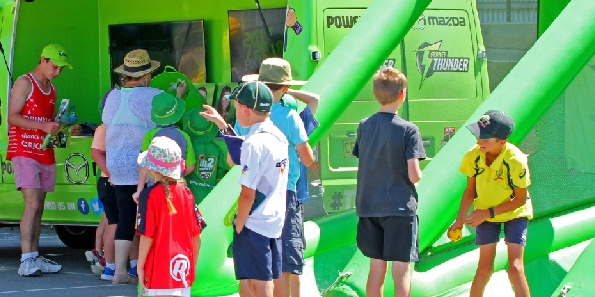 News just in 📣⚡ - <a href="/ThunderBBL/">Sydney Thunder</a> are set to host the <a href="/HurricanesBBL/">Hobart Hurricanes</a> at 𝐋𝐚𝐯𝐢𝐧𝐠𝐭𝐨𝐧 𝐒𝐩𝐨𝐫𝐭𝐬 𝐆𝐫𝐨𝐮𝐧𝐝 in a match set to ignite Albury’s New Year’s Eve! 🏏👉 fal.cn/3qbvJ
#LavingtonSportsGround #BBL #KFCBigBashLeague #BigBashLeague #cricket #CricketNSW